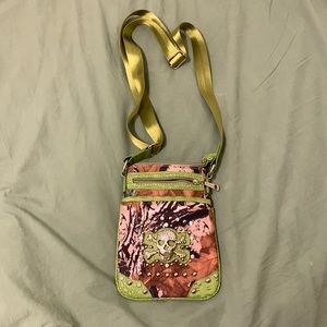 Skull cross body bag